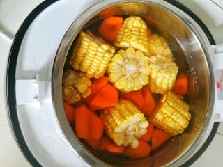 Open the pot after simmering.